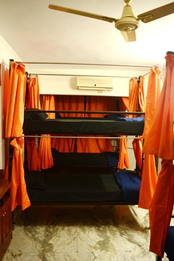 Social Rehab Downtown Hostel Bangalore Exterior foto
